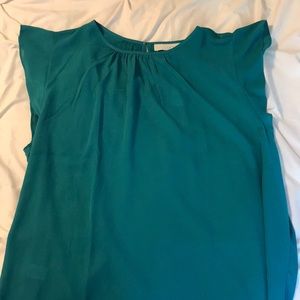 Sleeveless ruffle top